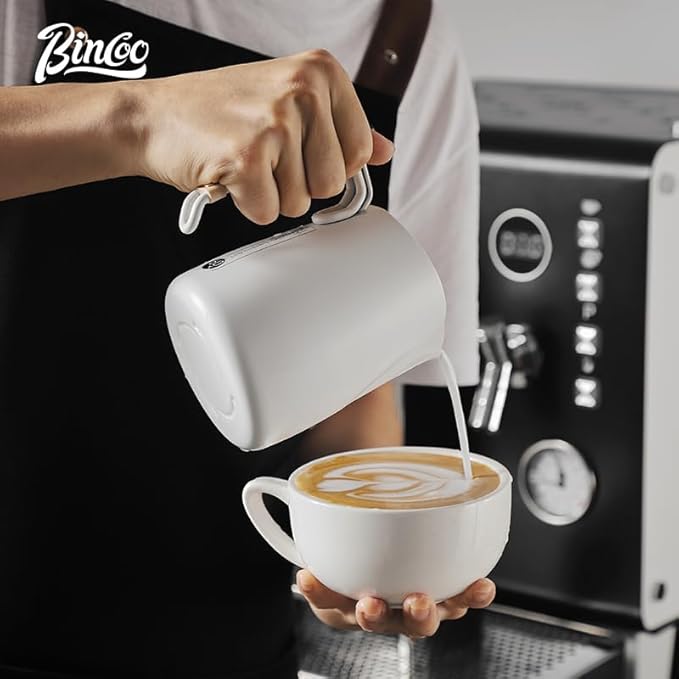 Bincoo Milk Frothing Pitcher with Latte Art Pen Espresso Milk Frothing Pitcher Stainless Steel 20oz/600ML Coffee Milk Frother Cup with Measurement Lines,Ergonomic Handle for Latte Art & Cappuccino