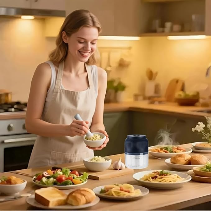 Electric Garlic Chopper,Mini Portable Veggie Cutter,Upgrade Electric Mini Garlic Chopper Set,Vegetable Chopper and Spiralizer with Container and Lid,USB Rechargeable (Blue+White)