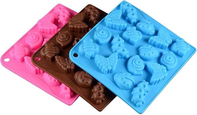 Joyeee 16 Cavity Insect Silicone Mold, 1 Pcs Butterfly Snail Ladybug Bee Bug Chocolate Candy Mold, Insects Cake Muffin Ice Cube Soap Crayon Wax Melt Mold Tray, Reusable Silicone Mold Resin, 26 CM