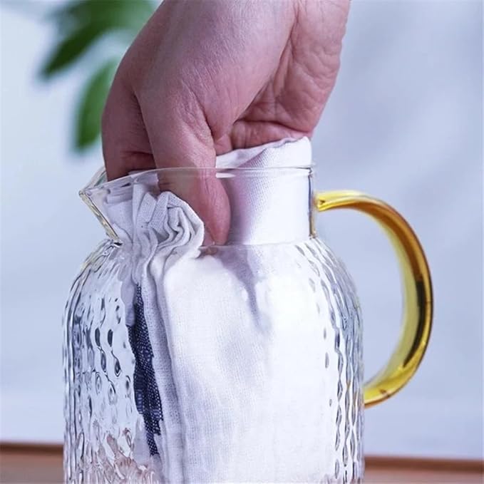 GRFIT Glass Water Pitcher with Filter Lid and Spout Pourer Heat Resistant Glass Pitcher for Hot and Cold Drinks Tea Bottle Ice Cream Homemade Water Jug (1L)
