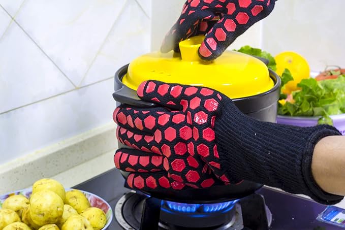 J H Heat Resistant Oven Glove:EN407 Certified 932 °F, 2 Layers Silicone Coating, Oven Mitts for Cooking, Kitchen, Fireplace,Camping, Grilling (Black/Red, Regular Cuff)